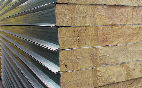 如何判斷巖棉彩鋼板質(zhì)量好壞？