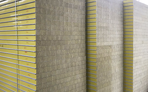 巖棉夾芯板具備的特點是什么？