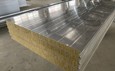 巖棉夾芯板的該怎樣存放？有哪些注意事項(xiàng)？