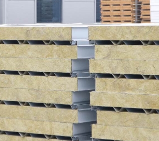 巖棉夾芯板是如何生產(chǎn)的呢？