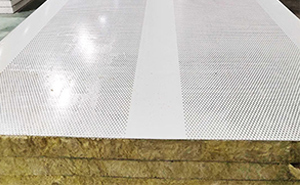 沖孔吸音夾芯板技術(shù)創(chuàng)新引領(lǐng)行業(yè)變革，降噪效果顯著提升